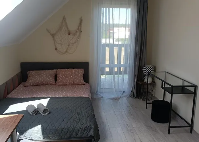 Bursztynek Goscinne منزل للإقامة يانتار