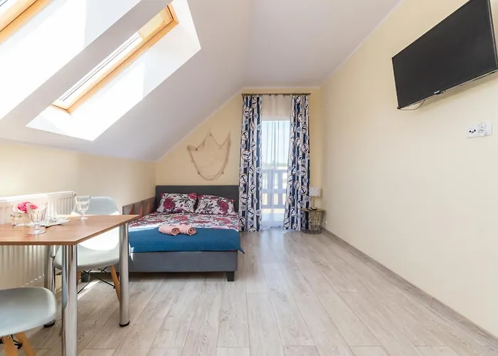 Bursztynek Goscinne يانتار